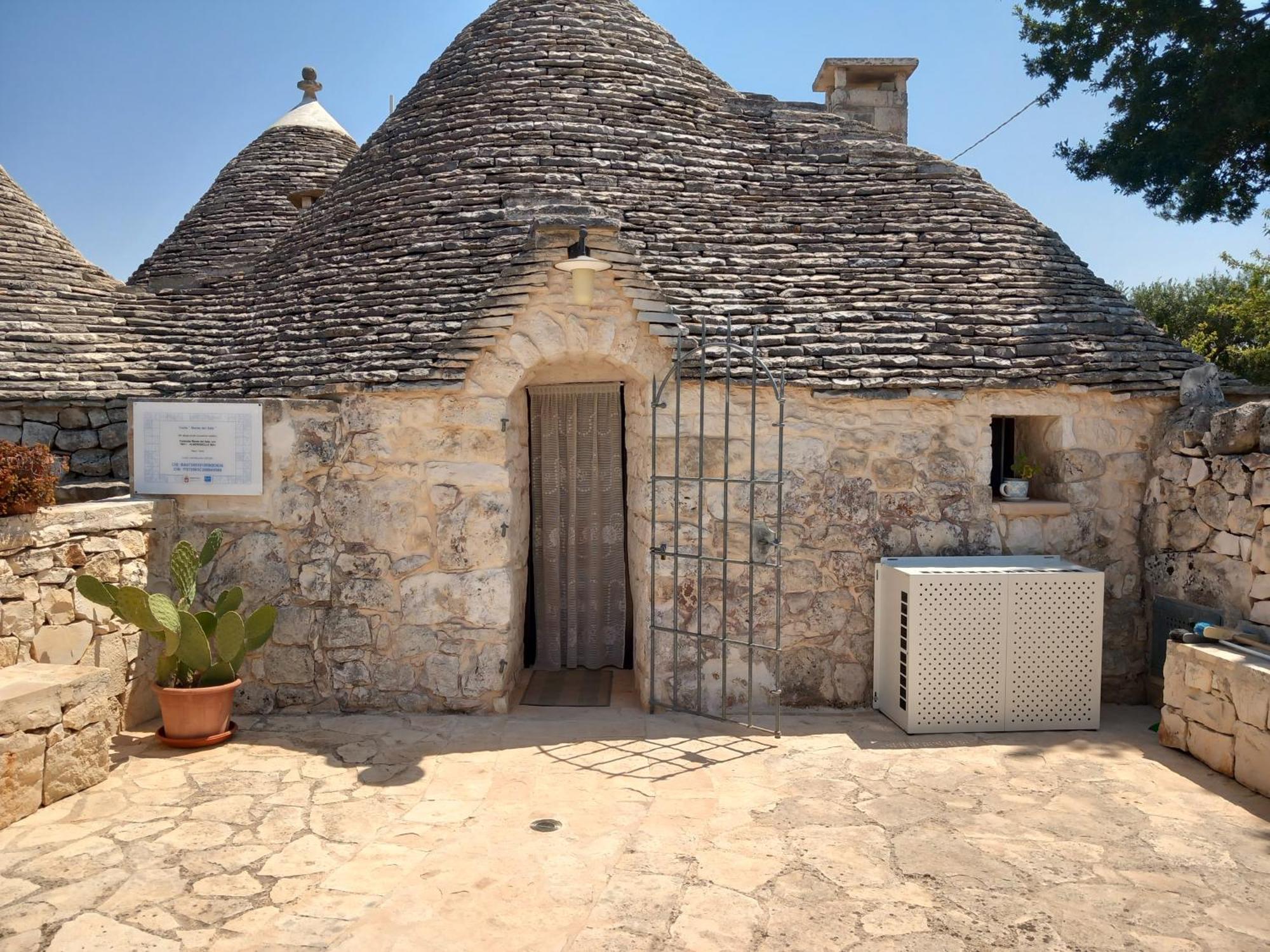 Trullo Monte Del Sale Guest House Alberobello Exterior photo